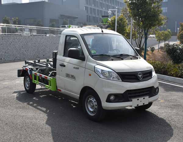 福田小型藍牌勾臂垃圾車-縱昂牌CLT5030ZXXBJ6型車廂可卸式垃圾車價格-湖北盈通 福田小型藍牌勾臂垃圾車-縱昂牌CLT5030ZXXBJ6型車廂可卸式垃圾車價格-湖北盈通