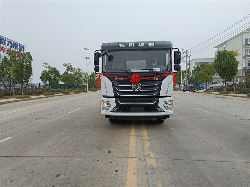 環(huán)衛(wèi)灑水車灑水生產(chǎn)廠家:一站式環(huán)保清潔解決方案 環(huán)衛(wèi)灑水車灑水生產(chǎn)廠家:一站式環(huán)保清潔解決方案