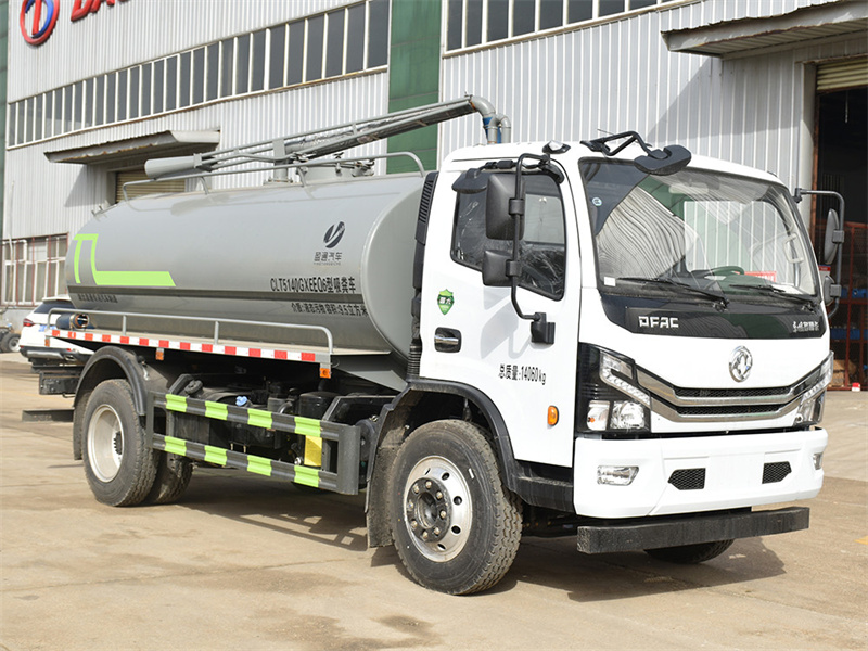 東風(fēng)多利卡10方吸糞車(chē) 東風(fēng)多利卡10方吸糞車(chē)