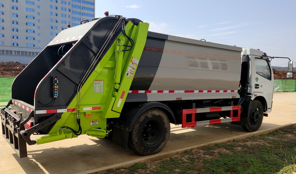 東風福瑞卡壓縮垃圾車